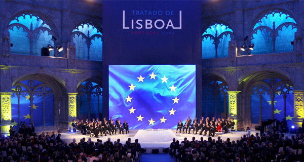 Dossier zum Vertrag von Lissabon. (Foto: picture-alliance/ dpa)